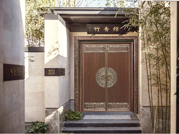 廣東英德鄧總別墅銅門(mén)——中式風(fēng)格別墅銅門(mén)
