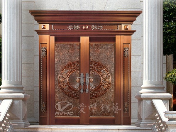 您不考慮自己定制一扇銅門嗎？