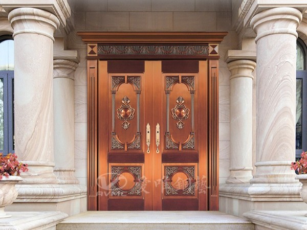 佛山別墅銅門廠家愛唯銅藝定制定做，竭誠為您服務(wù)！