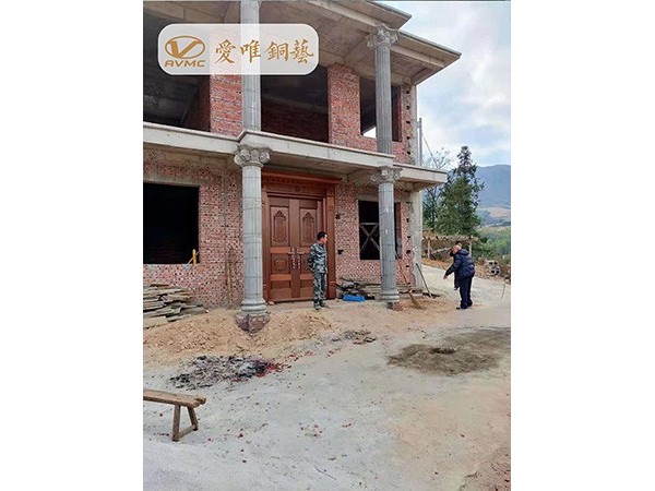 江西大余縣楊總自建別墅銅門工程案例——愛唯銅藝